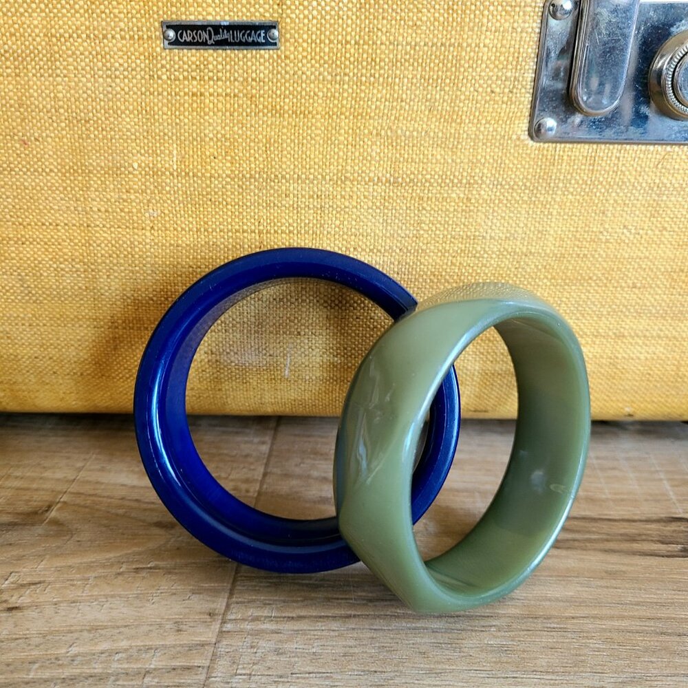 2 plastic chunky bangles. - Picture 9 of 9